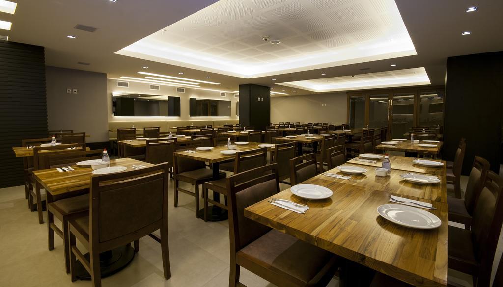 Américas Granada Hotel 4*