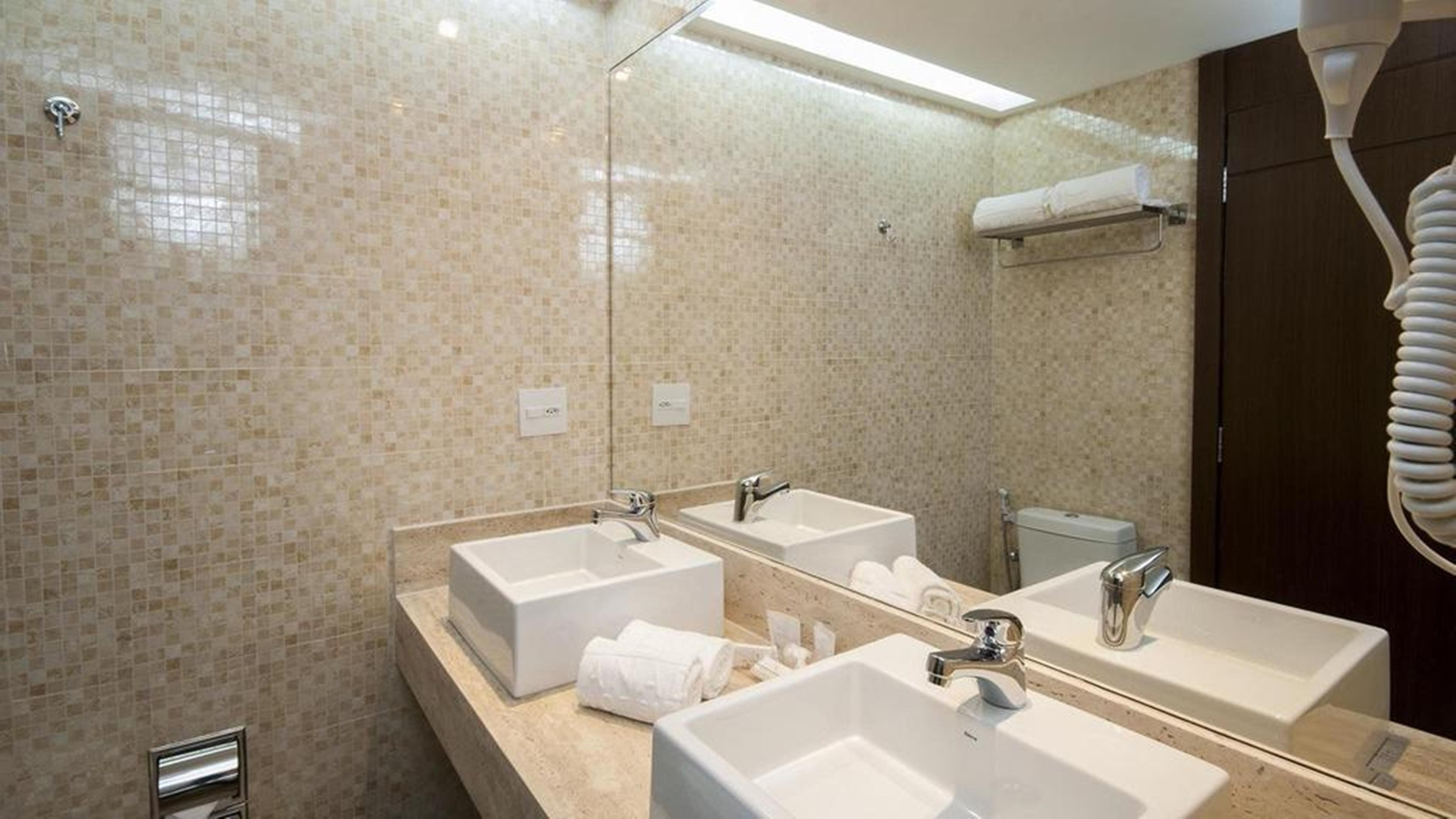 Americas Granada Hotel 4*