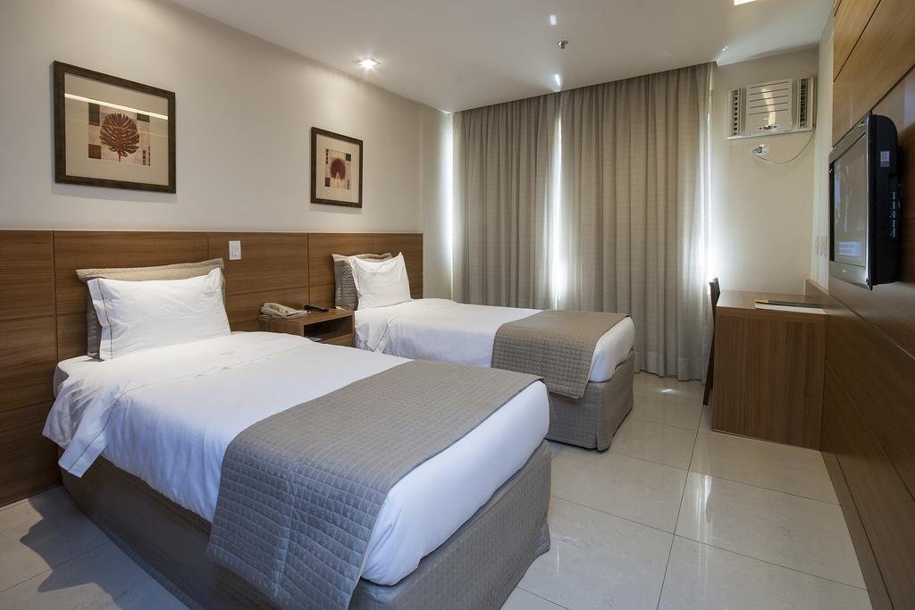 Hotel Americas Granada 4*